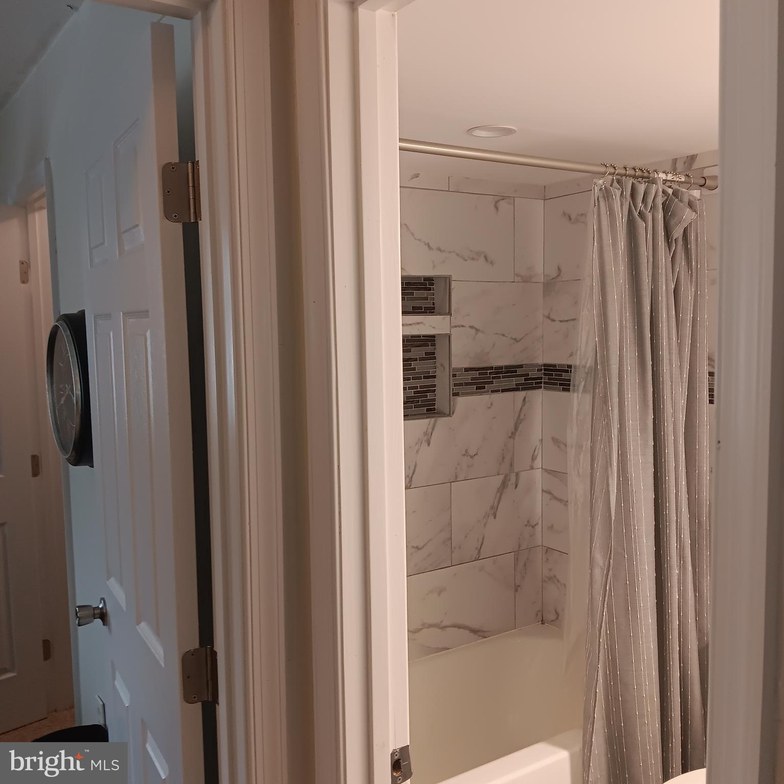 1825 Addison Road South District Heights, MD 20747 - Photo 18 of 40