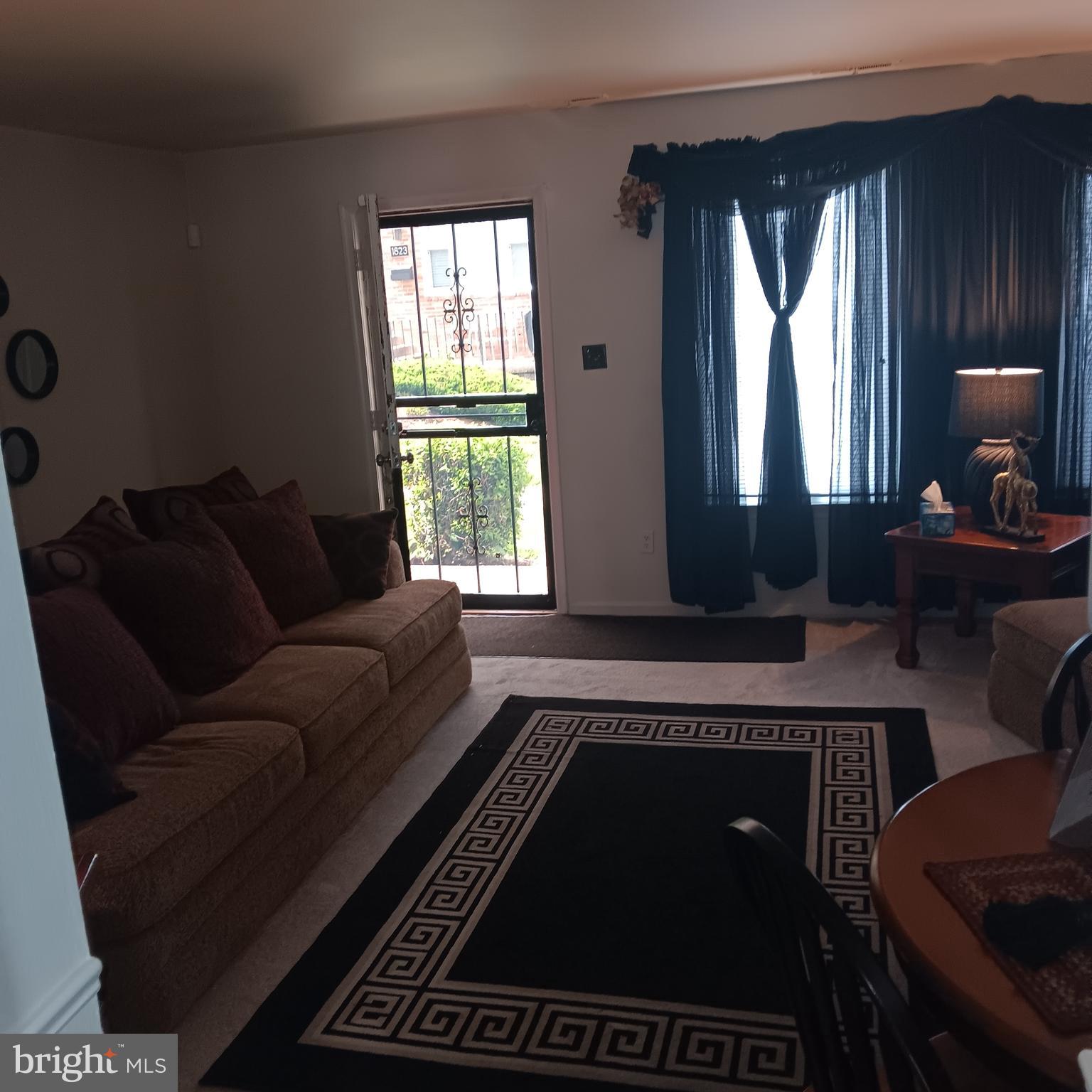 1825 Addison Road South District Heights, MD 20747 - Photo 5 of 40 Living room