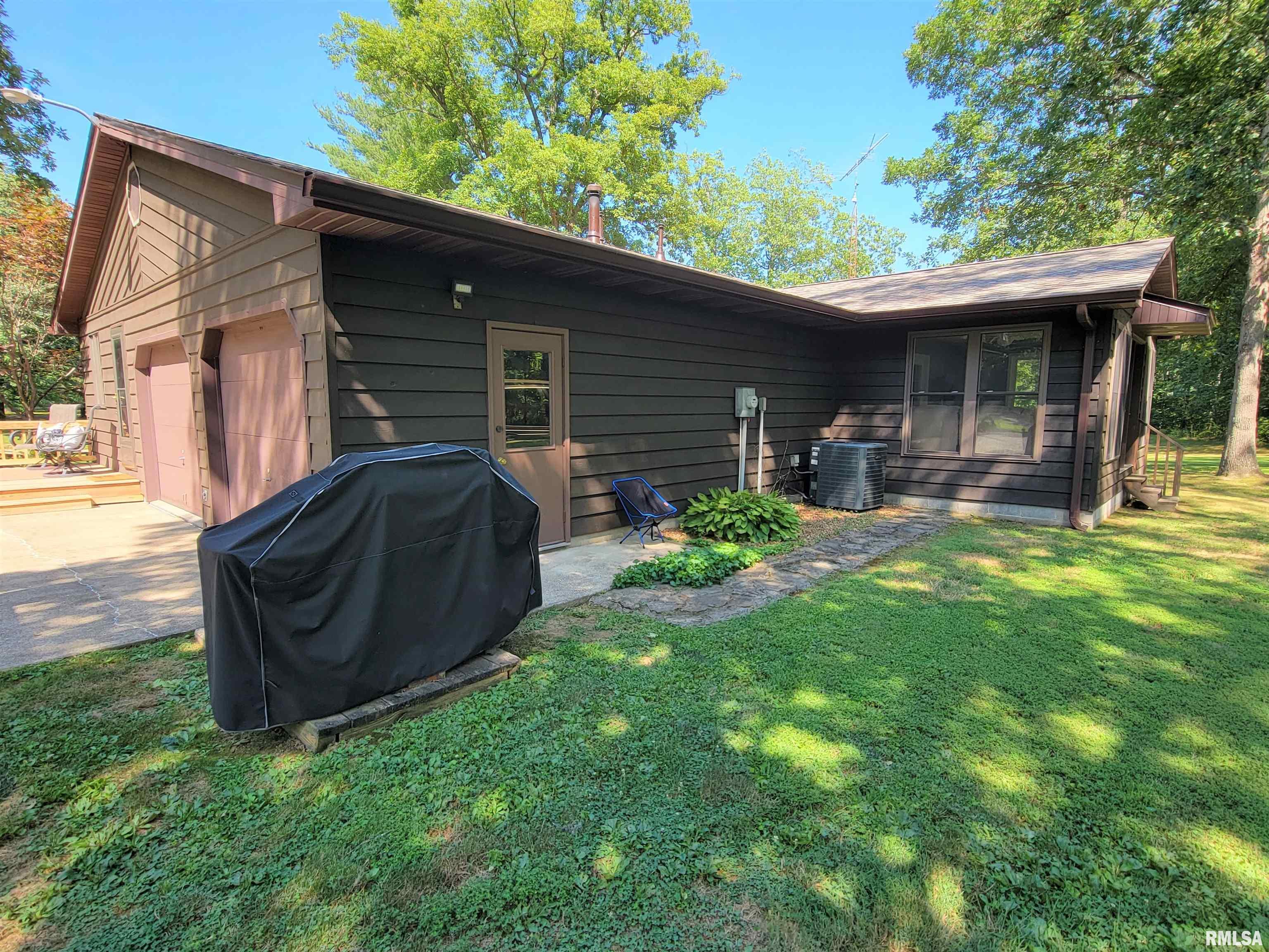 96 Forest Drive Flora, IL 62839 - Photo 15 of 89