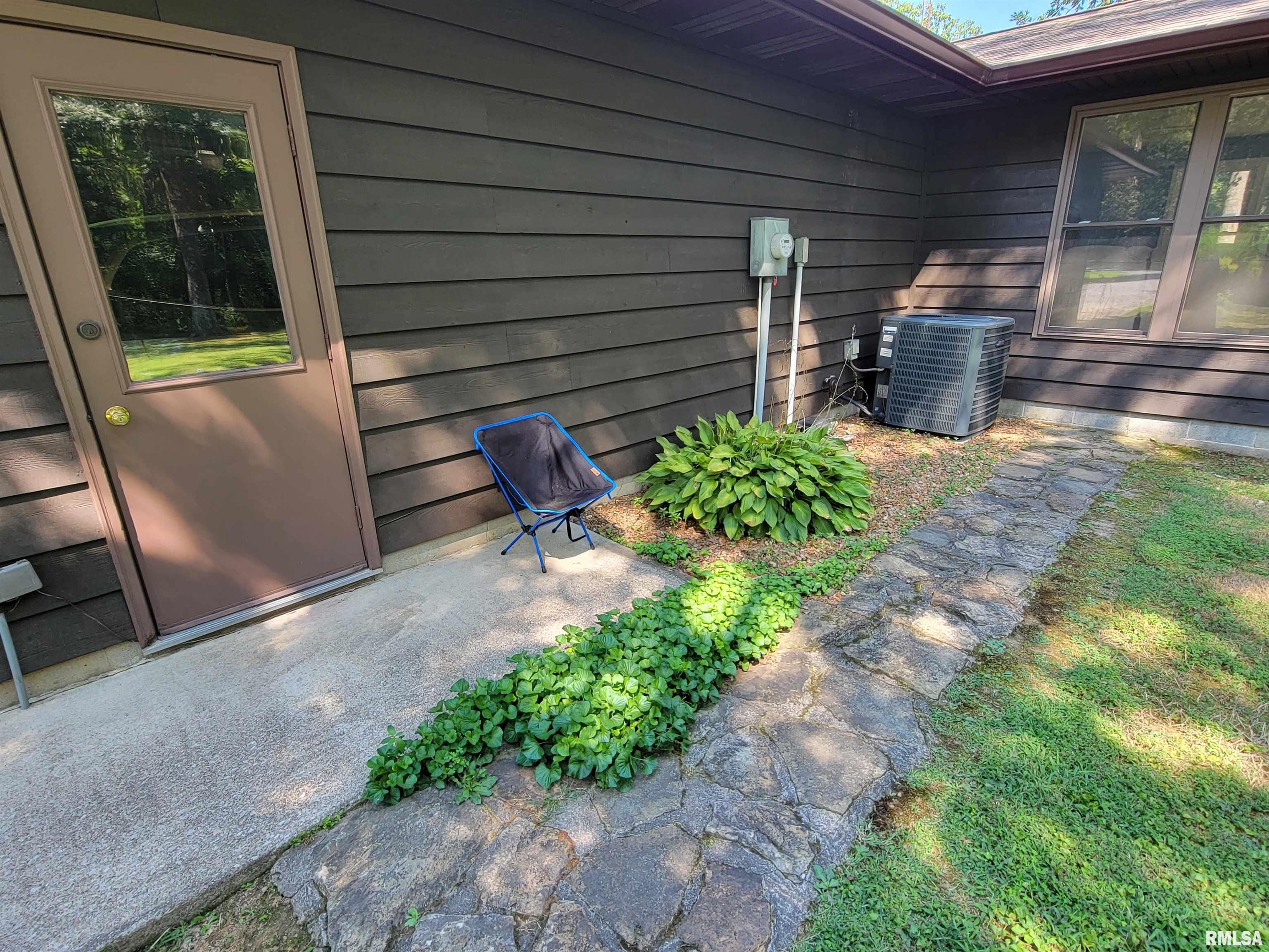 96 Forest Drive Flora, IL 62839 - Photo 79 of 89