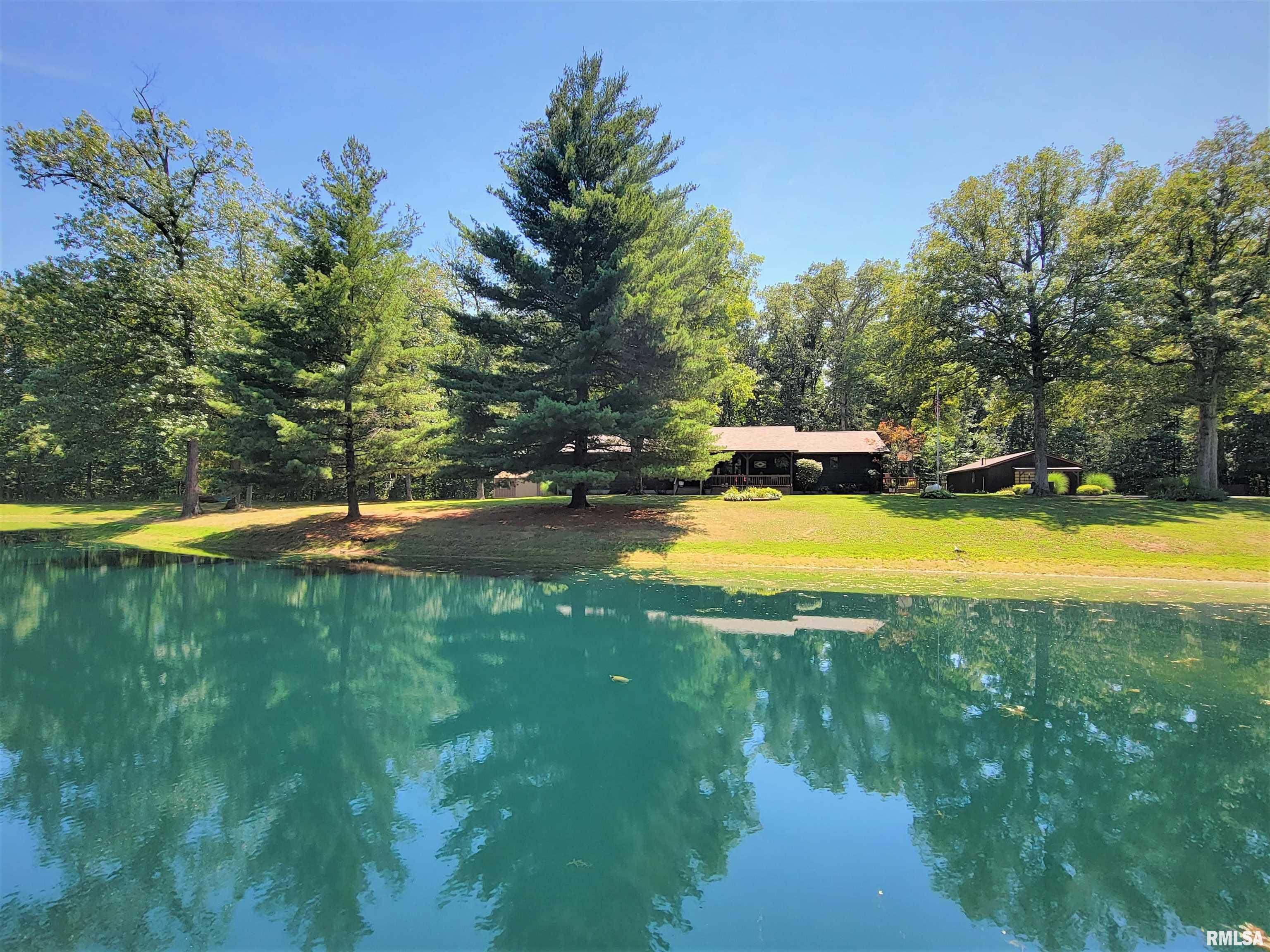 96 Forest Drive Flora, IL 62839 - Photo 8 of 89