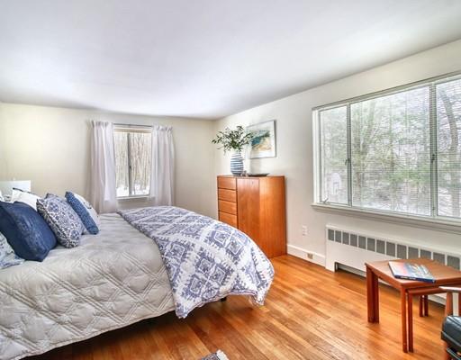 7 Oak Knoll Road Lincoln, MA 01773 - Photo 15 of 25 Gallery Image 15