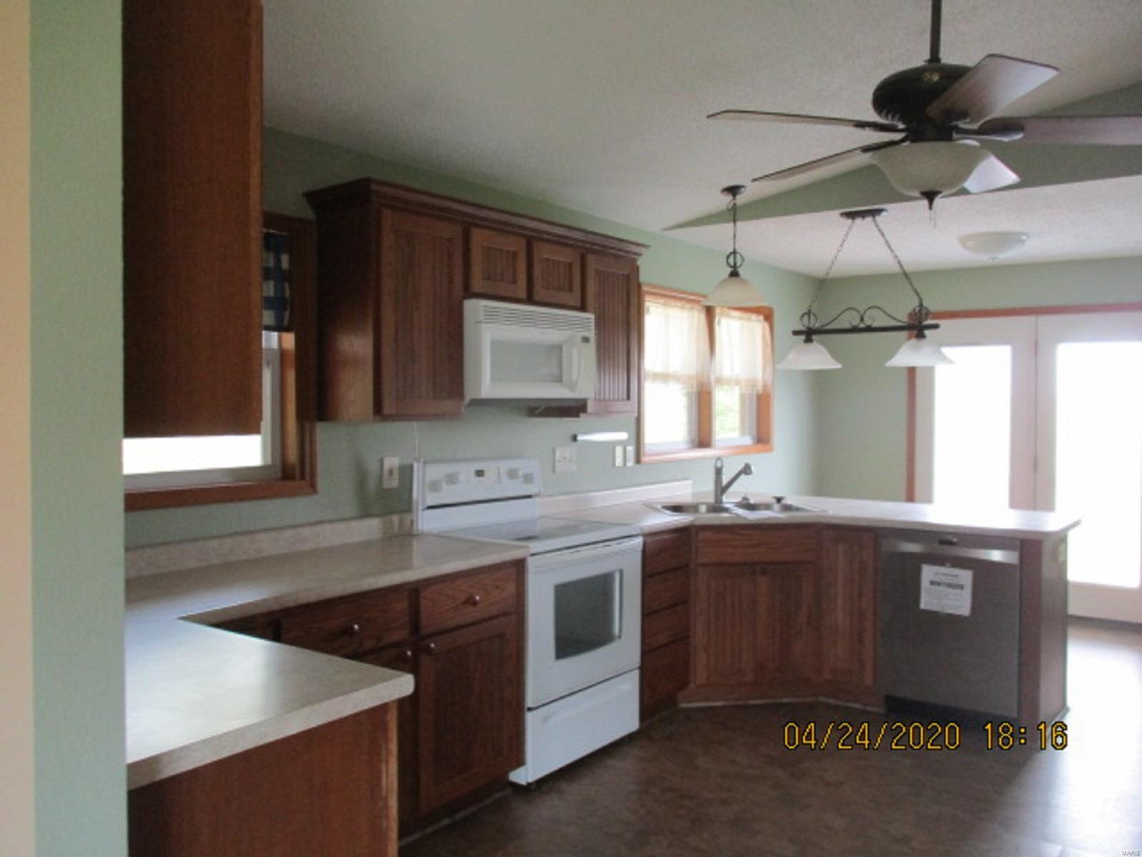 4048 Yann Road Marine, IL 62061 - Photo 14 of 17