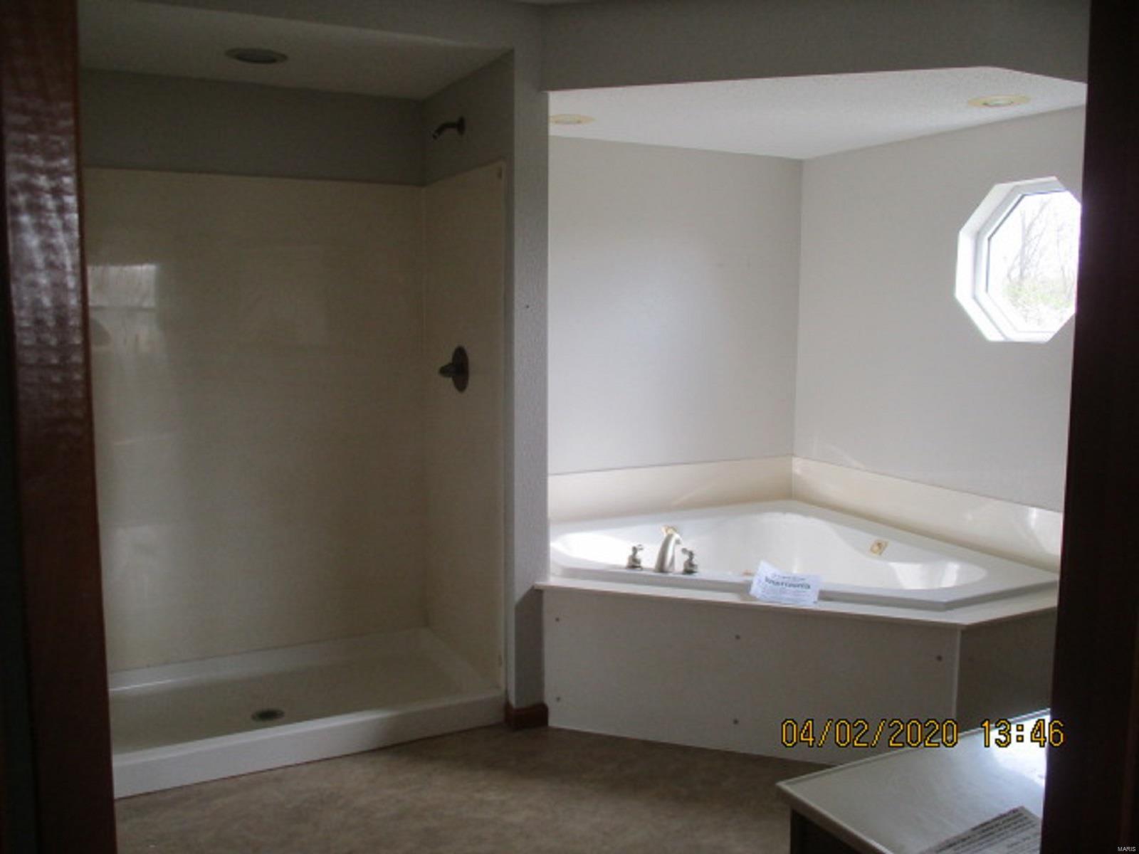 4048 Yann Road Marine, IL 62061 - Photo 8 of 17
