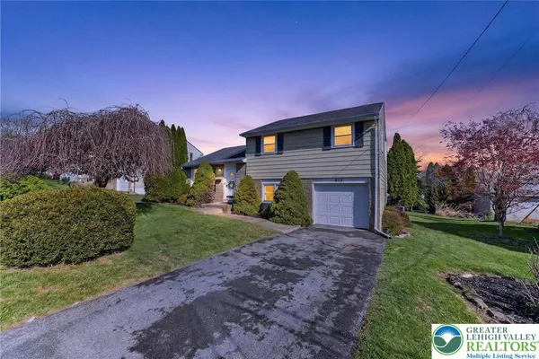 $334,900 | 813 Karoly Street, Freemansburg, PA 18017