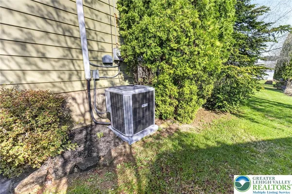 $334,900 | 813 Karoly Street, Freemansburg, PA 18017