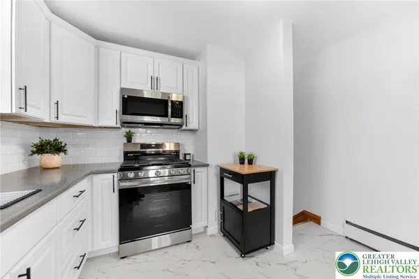 $334,900 | 813 Karoly Street, Freemansburg, PA 18017