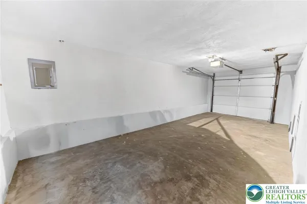 $334,900 | 813 Karoly Street, Freemansburg, PA 18017