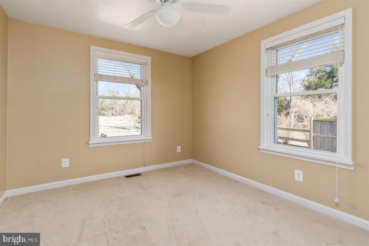 4552 Mountain Road Pasadena, MD 21122 - Photo 10 of 34 Gallery Image 10