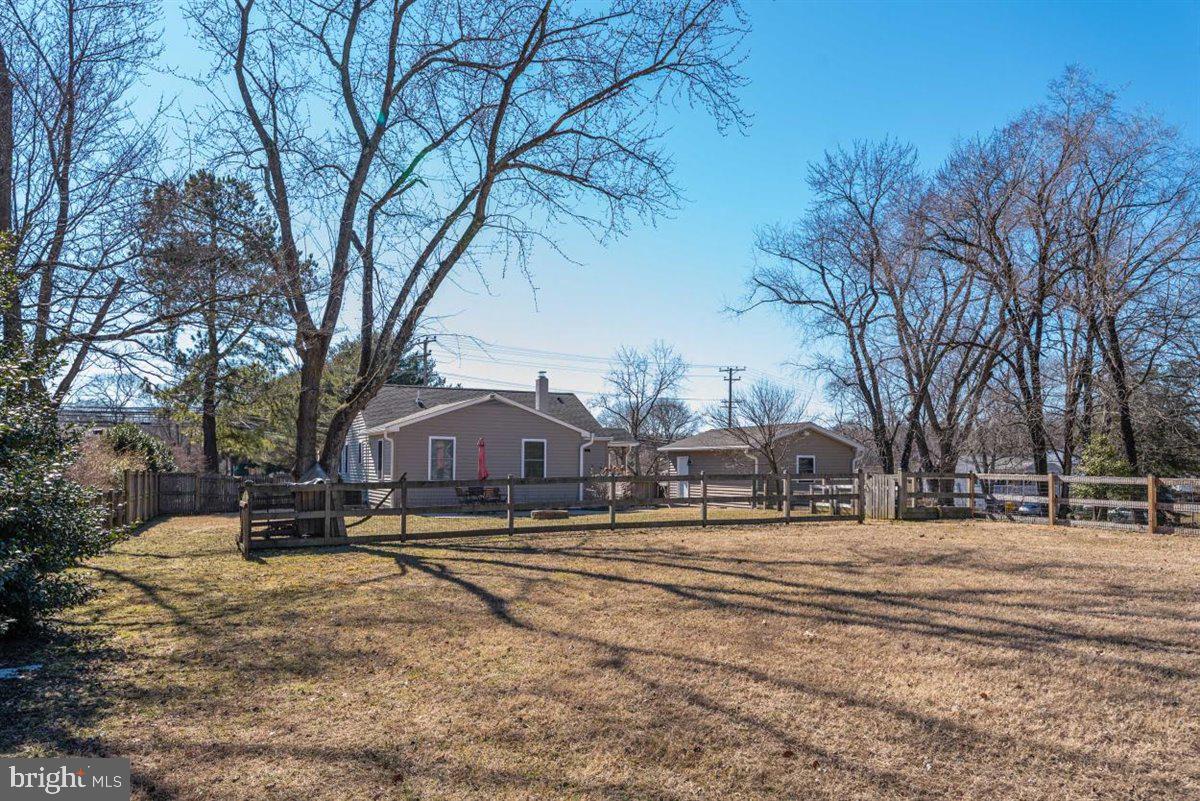 4552 Mountain Road Pasadena, MD 21122 - Photo 26 of 34 1/2 acre plus yard