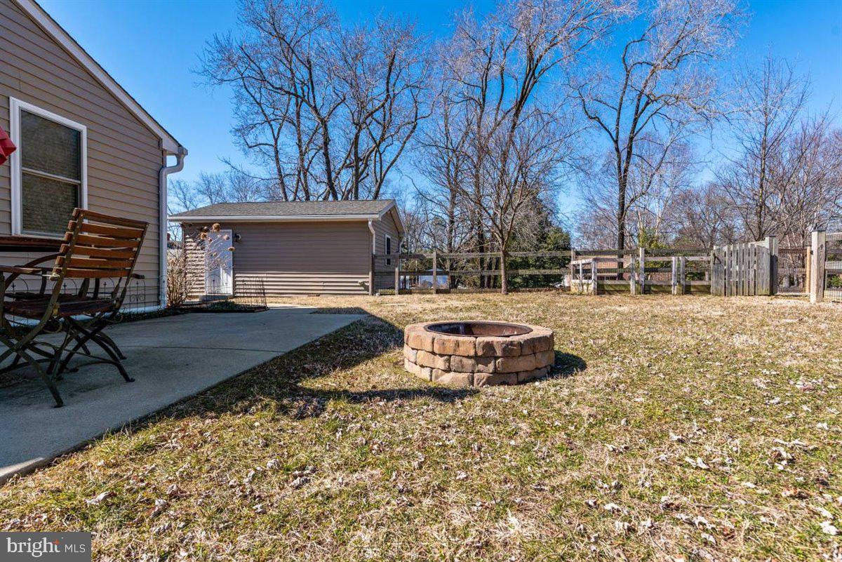 4552 Mountain Road Pasadena, MD 21122 - Photo 29 of 34 fire pit