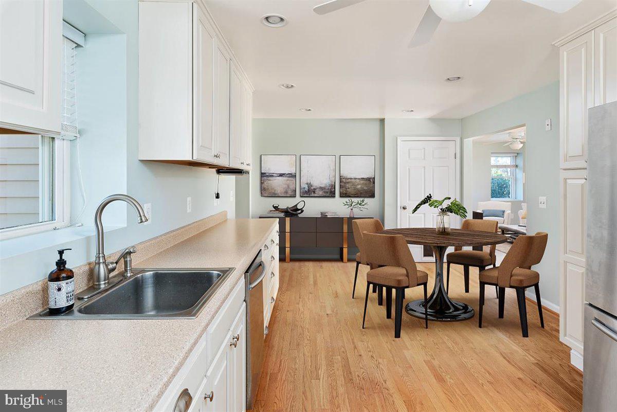 4552 Mountain Road Pasadena, MD 21122 - Photo 8 of 34 Eat in Kitchen