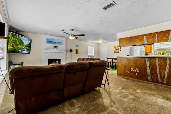 $130,000 | 163 Westwood Drive East, Trinity, TX 75862