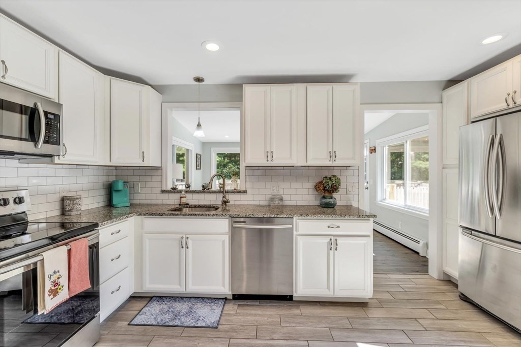 479 Locustfield Road Falmouth, MA 02536 - Photo 6 of 42 Gallery Image 6