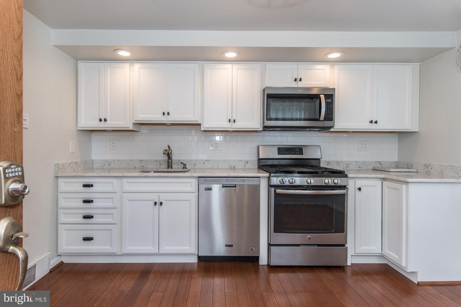 8606 Bridle Road Philadelphia, PA 19115 - Photo 18 of 71
