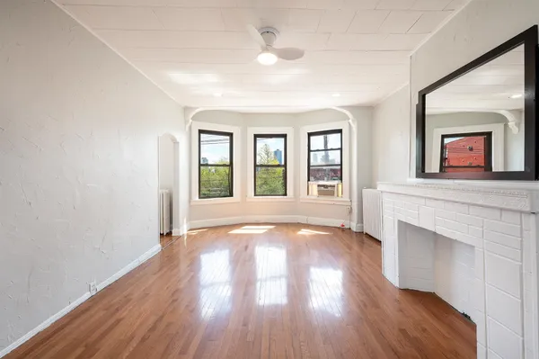 $2,650 | 85 Palisade Avenue, Unit 2, Jersey City, NJ 07306