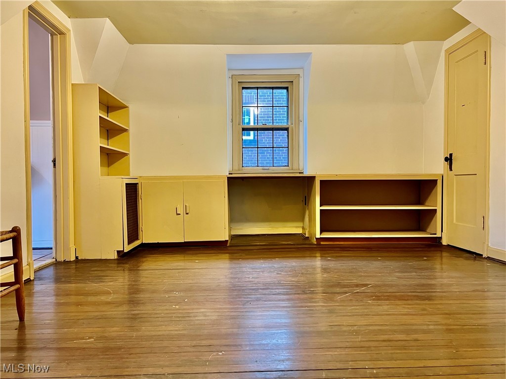 16215 Oakhill Road Cleveland, OH 44112 - Photo 34 of 41 3rd floor bedroom - 5