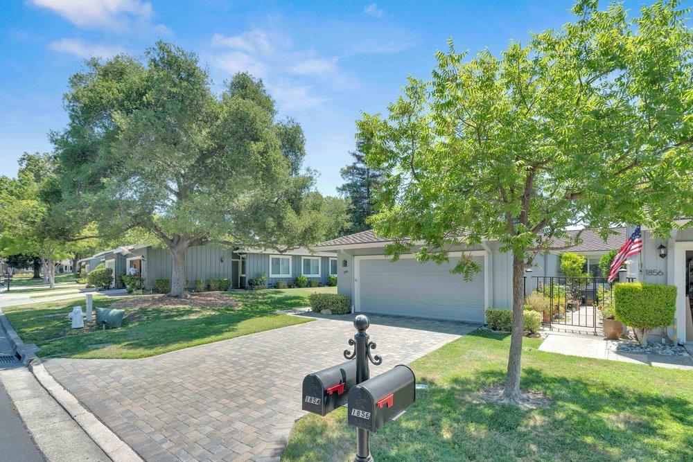 1854 St George Road Danville, CA 94526 - Photo 44 of 47 a fire hydrant in the middle of a yard