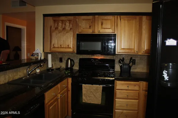 $1,800 | 10030 West Indian School Road, Unit 253, Phoenix, AZ 85037