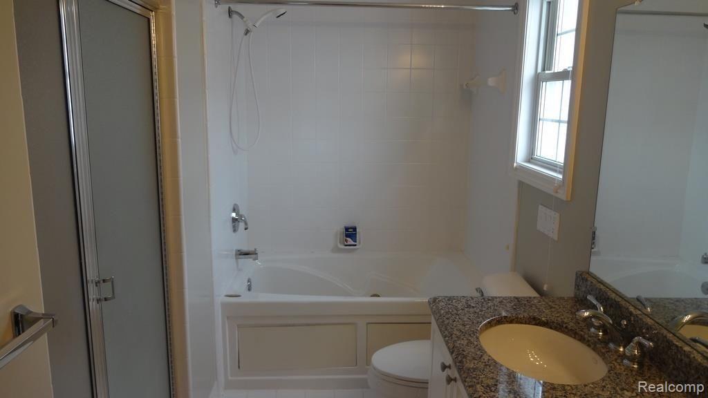 45435 North Stonewood Road Canton, MI 48187 - Photo 11 of 25 015.jpg