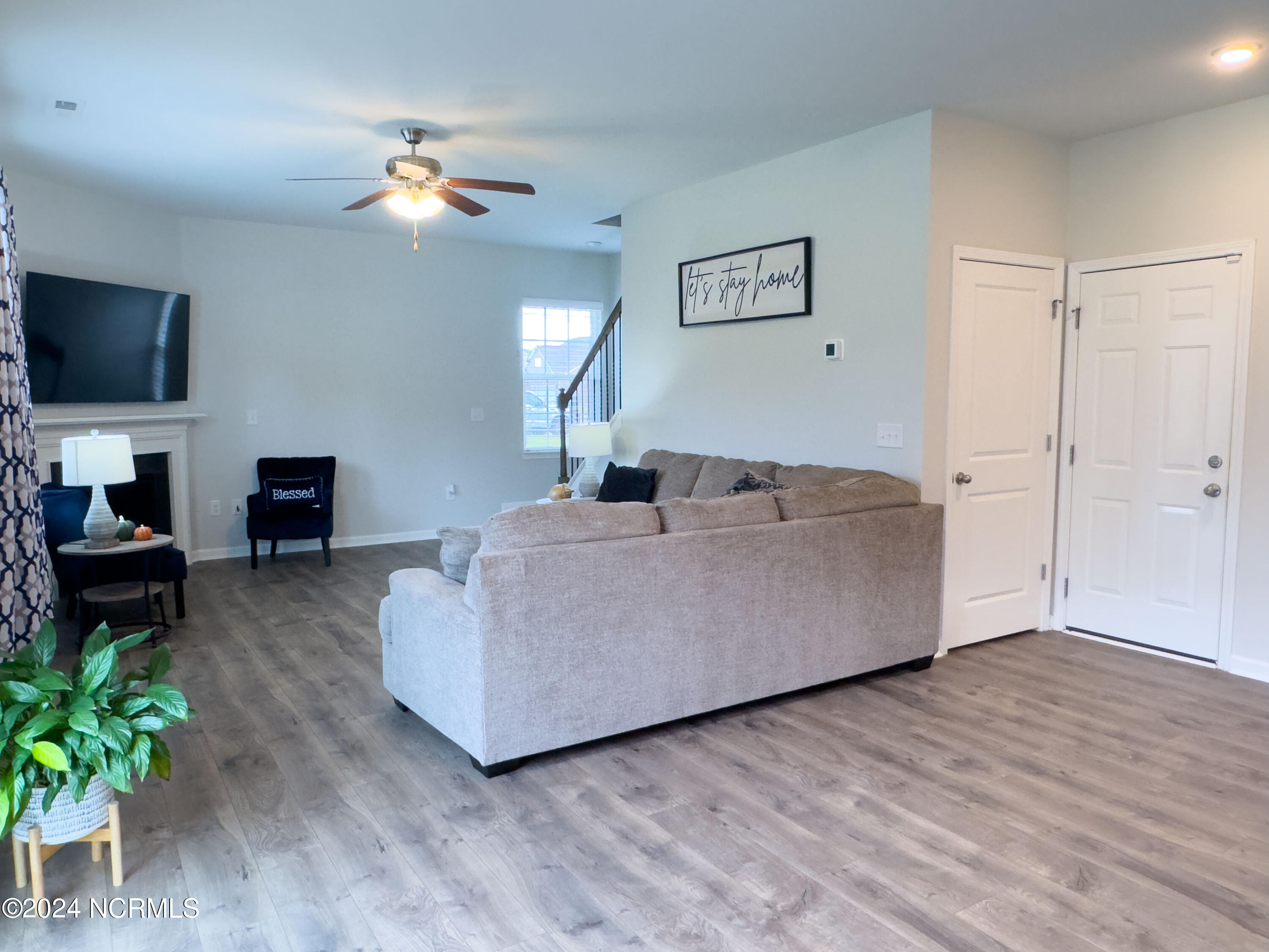 1120 Turtle Creek Road Greenville, NC 27858 - Photo 12 of 30 Living Room