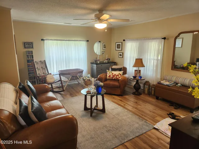 $120,000 | 215 South Lee Avenue, Beulaville, NC 28518