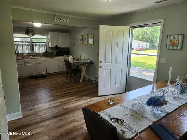 $120,000 | 215 South Lee Avenue, Beulaville, NC 28518