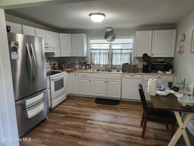 $120,000 | 215 South Lee Avenue, Beulaville, NC 28518