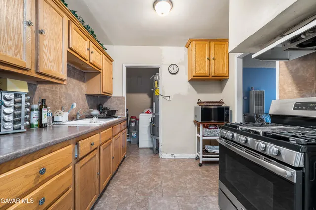 $1,100,000 | 10004 San Fernando Road, Unit 3, Pacoima, CA 91331