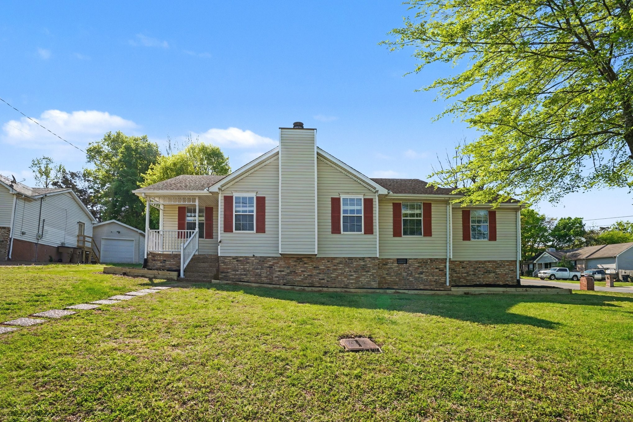 3112 Country Way Road Antioch, TN 37013 - Photo 2 of 19 a front view of a house with a yard