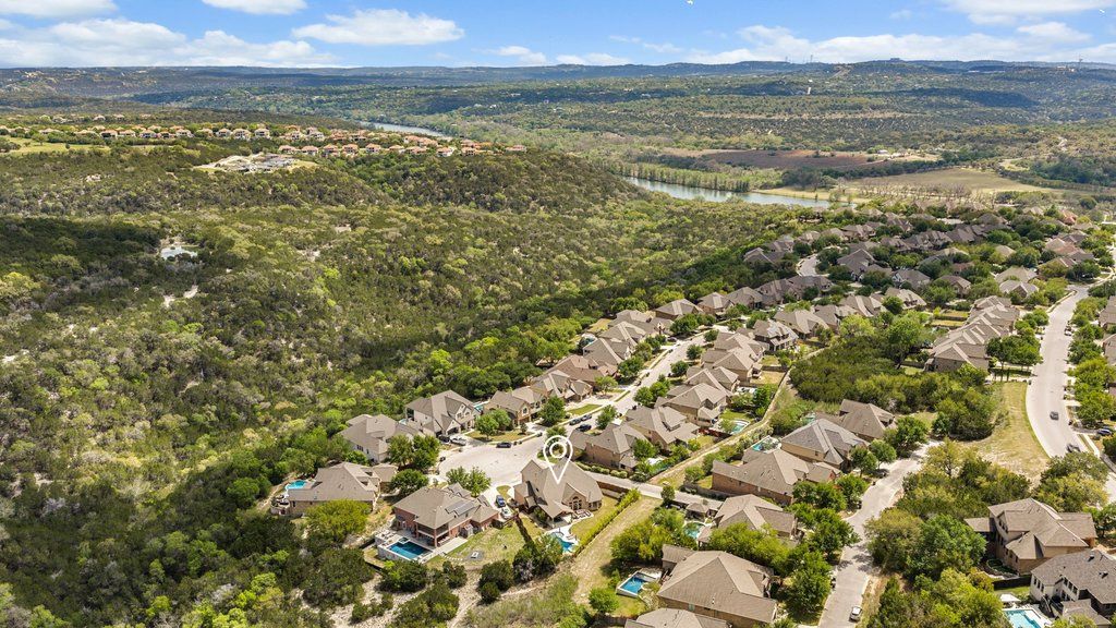 12333 Labrador Bay Court Austin, TX 78732 - Photo 5 of 40 a view of an ocean