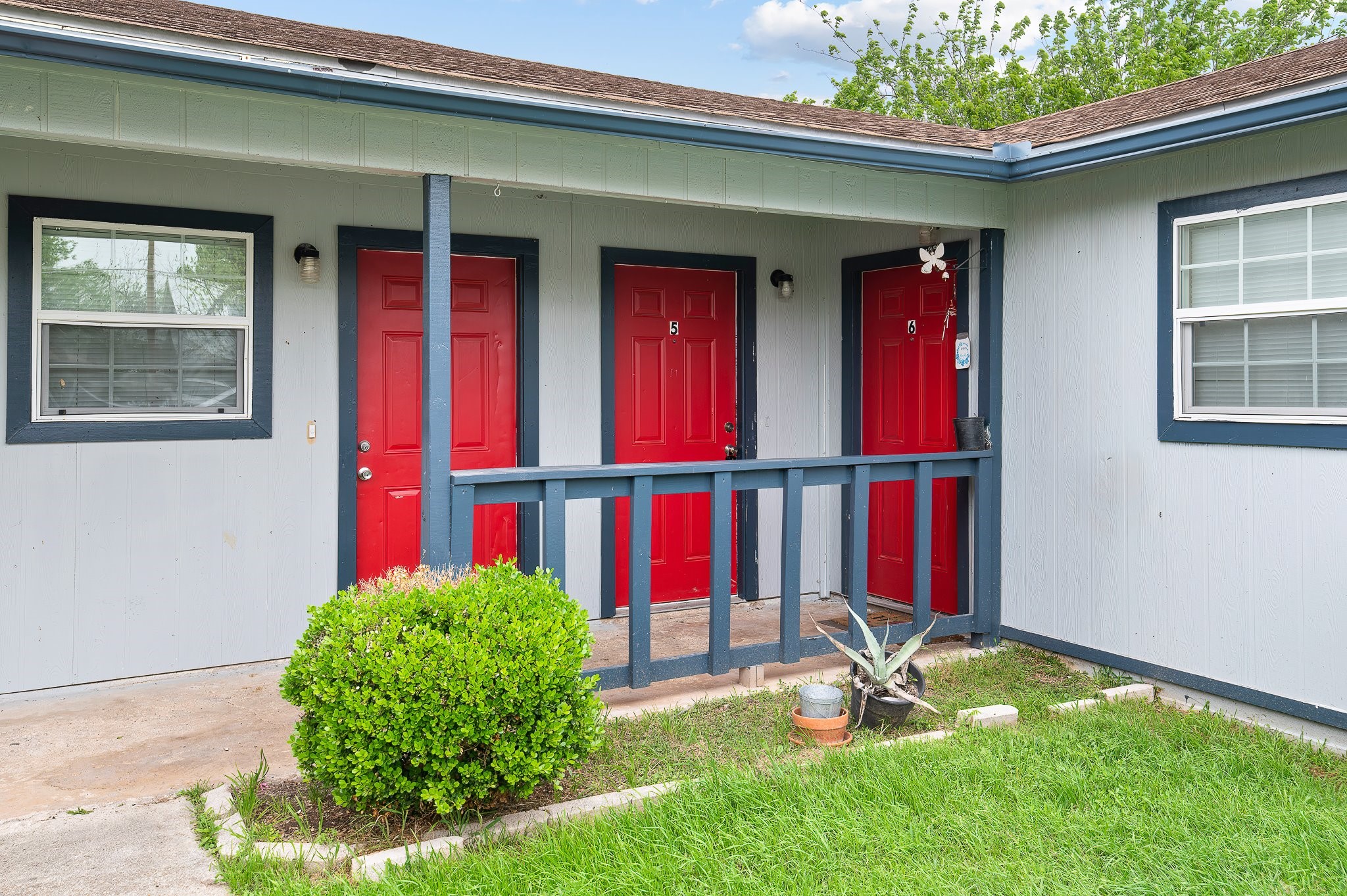 1611 Jones Street, Unit 5 Taylor, TX 76574 - Photo 1 of 1
