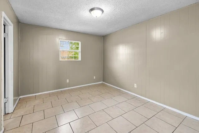 $1,150 | 1611 Jones Street, Unit 5, Taylor, TX 76574