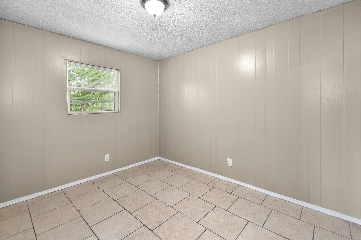 1611 Jones Street, Unit 5 Taylor, TX 76574 - Photo 20 of 20