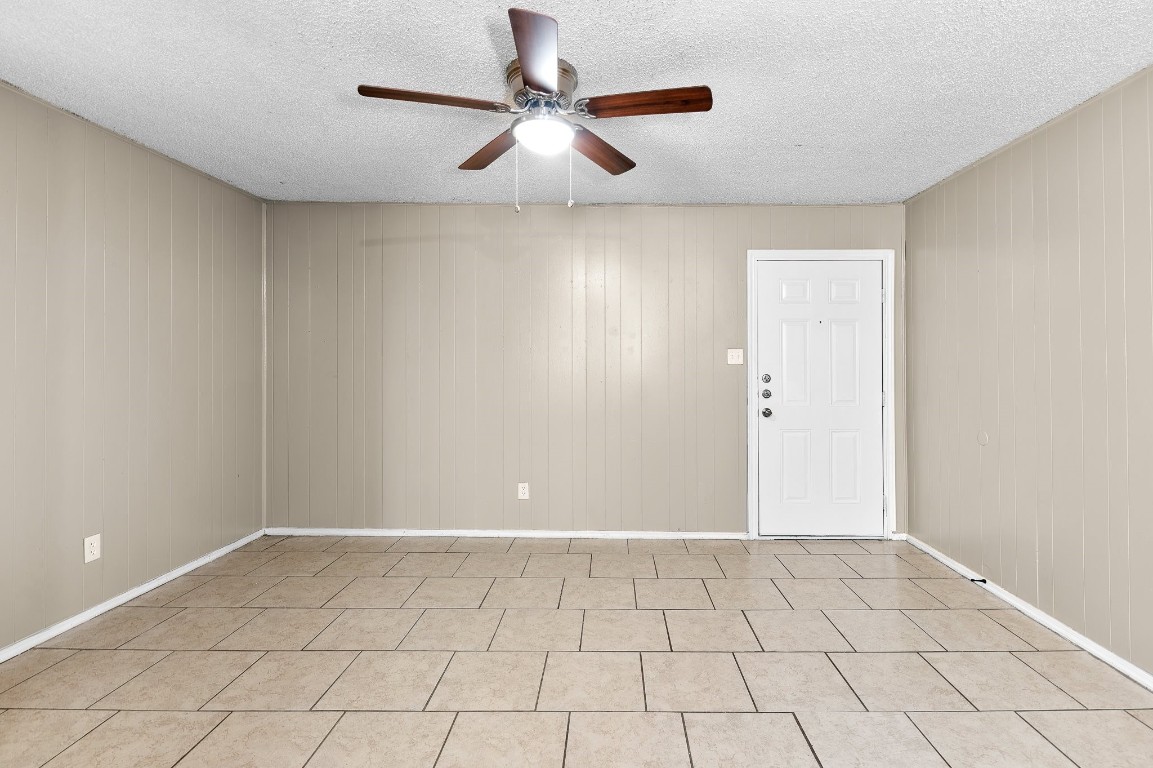 1611 Jones Street, Unit 5 Taylor, TX 76574 - Photo 5 of 20