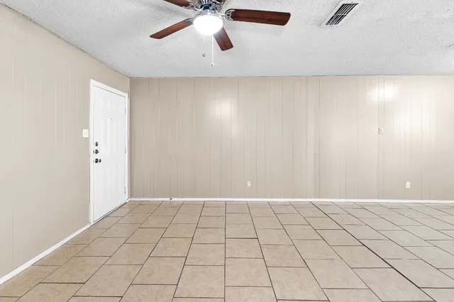 $1,150 | 1611 Jones Street, Unit 5, Taylor, TX 76574