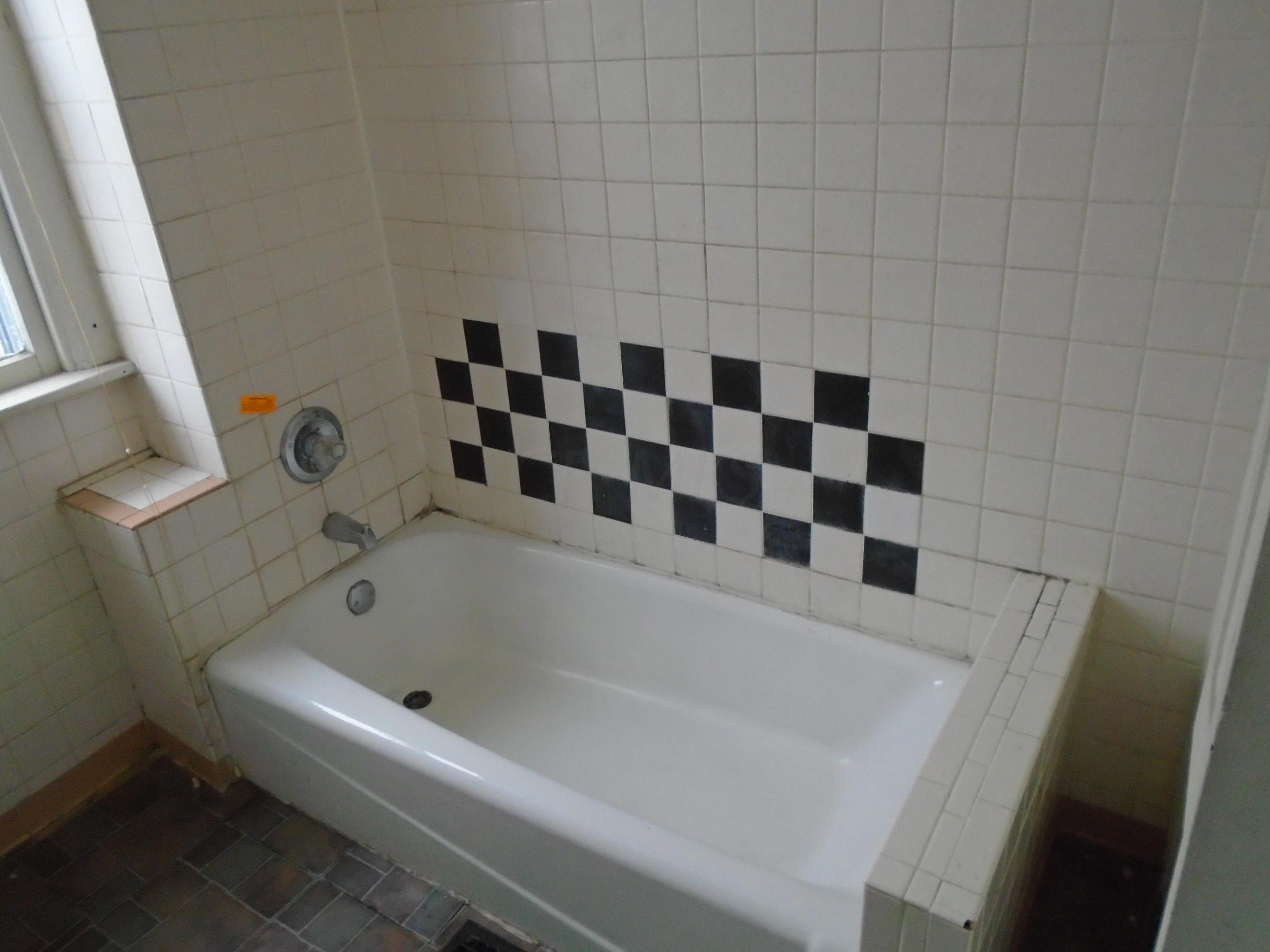 772 Berkeley Road Columbus, OH 43205 - Photo 2 of 10 Gallery Image 2