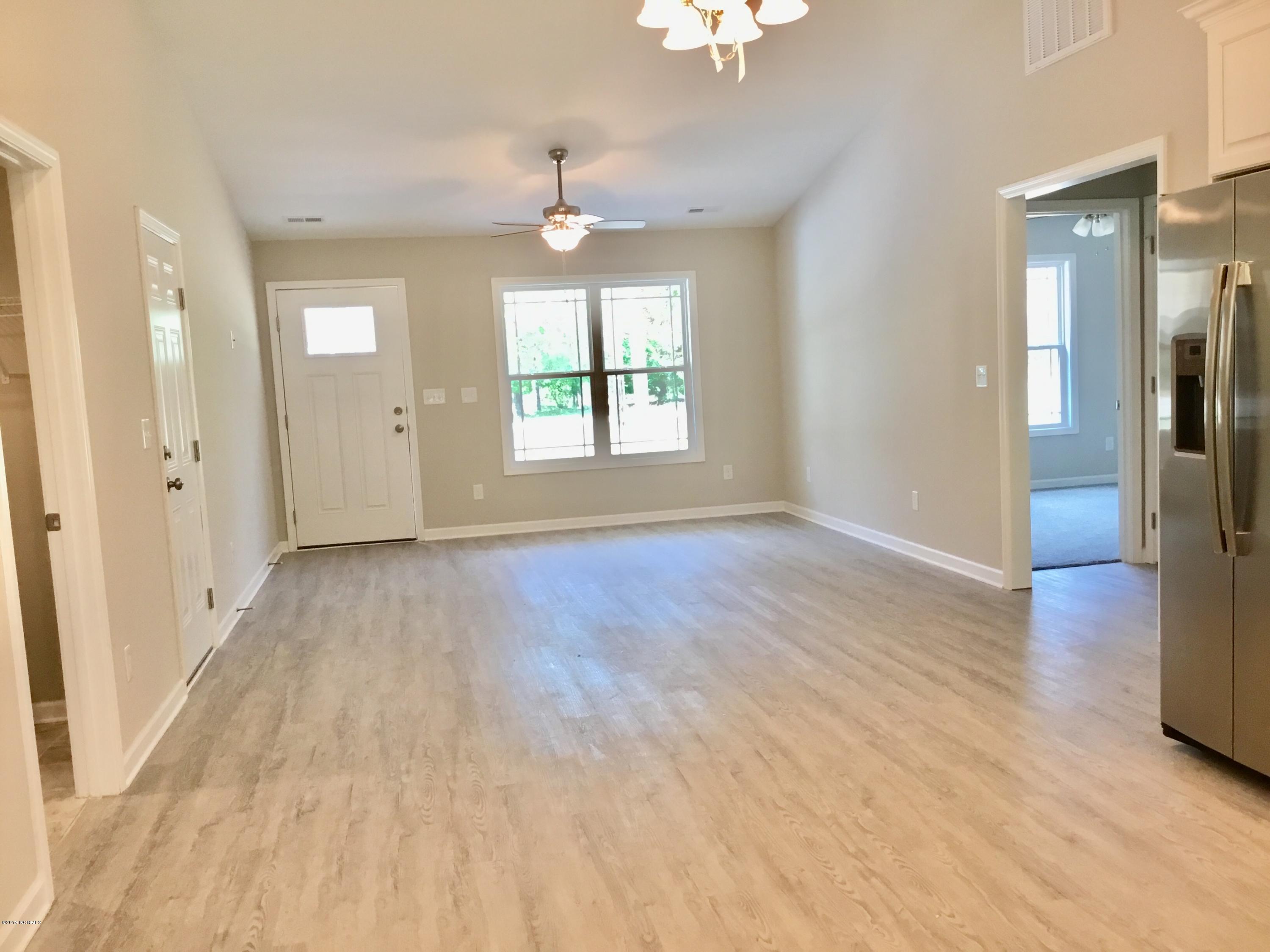 74 Ash Road Southport, NC 28461 - Photo 5 of 14 49276B5F-DCA6-405F-AE5E-FCCA410C2F28