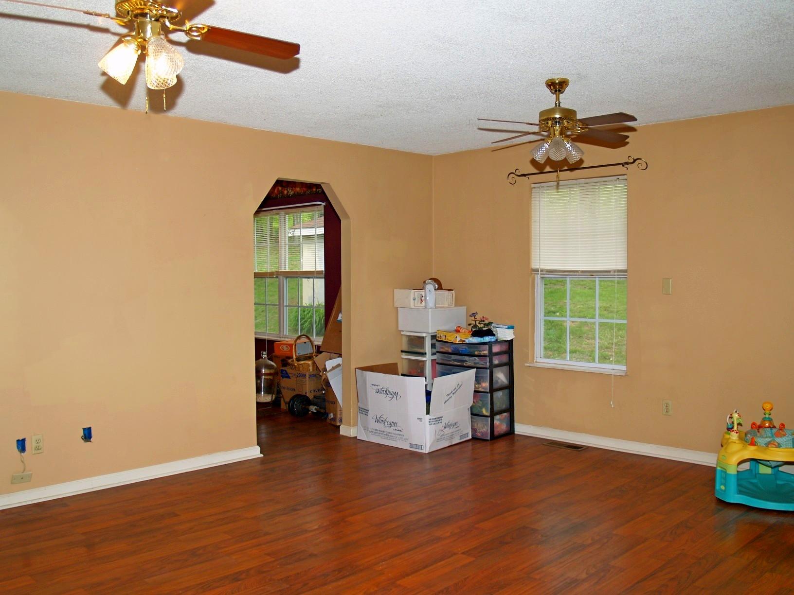459 Warwick Chapel Road Luttrell, TN 37779 - Photo 4 of 32 10_living3