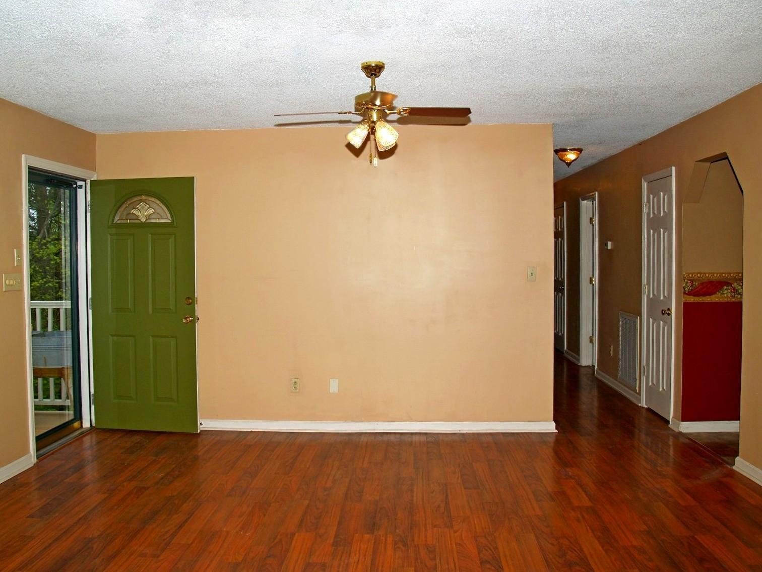 459 Warwick Chapel Road Luttrell, TN 37779 - Photo 5 of 32 13_living2