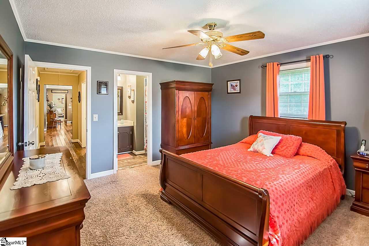 10631 Augusta Road Belton, SC 29627 - Photo 22 of 36