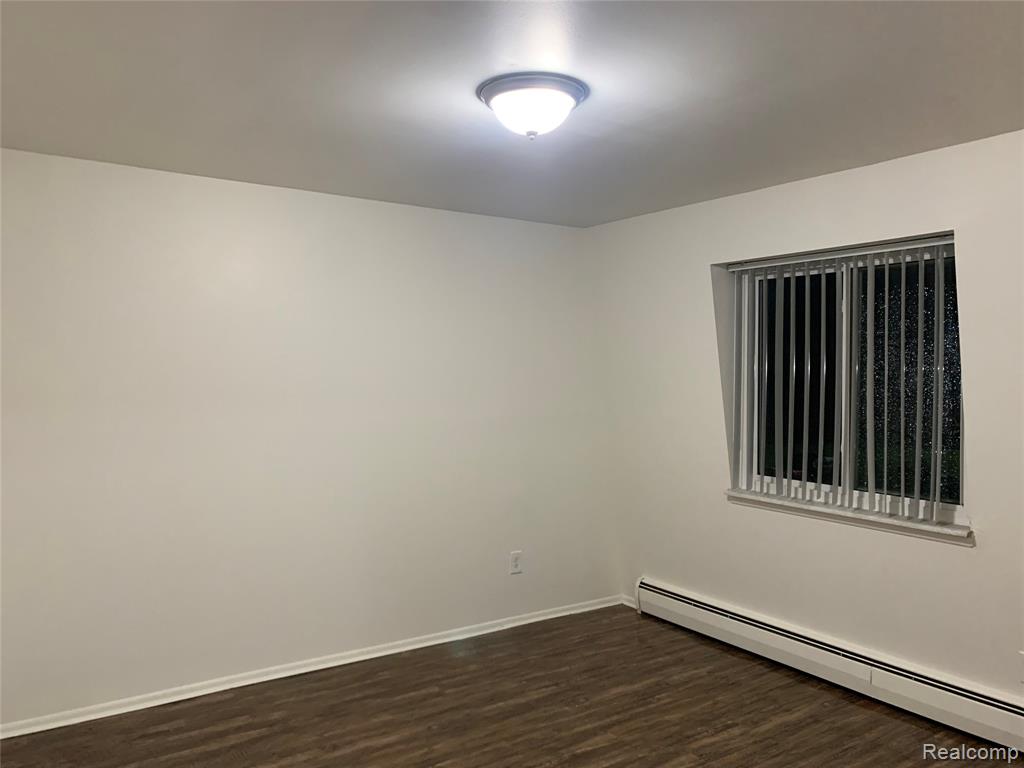 2159 Decker Road, Unit 18 Walled Lake, MI 48390 - Photo 17 of 19