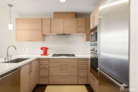 $899,000 | 72 Townsend Street, Unit 501, San Francisco, CA 94107