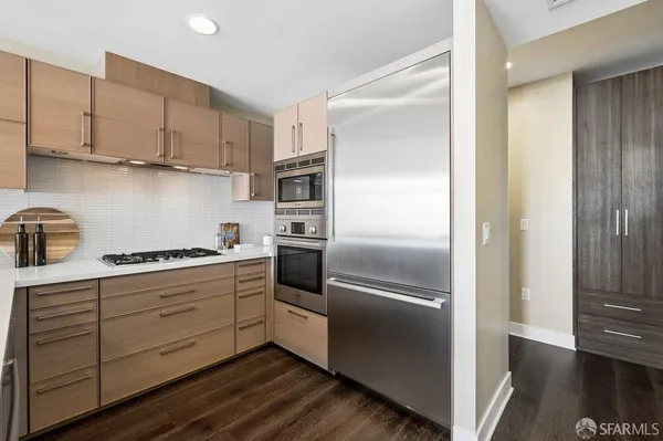 $899,000 | 72 Townsend Street, Unit 501, San Francisco, CA 94107