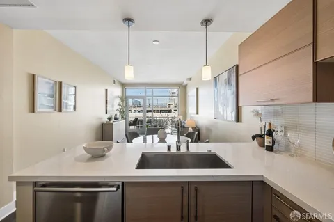 $899,000 | 72 Townsend Street, Unit 501, San Francisco, CA 94107