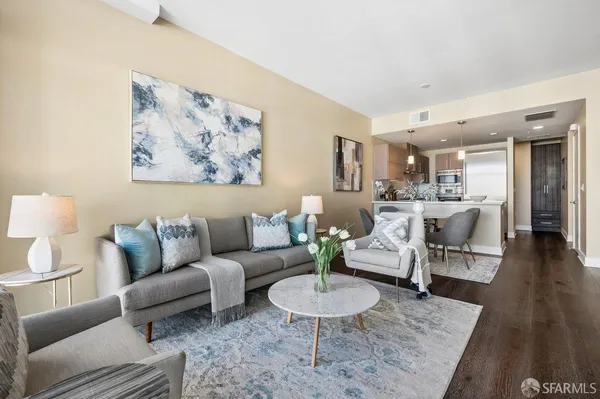 $899,000 | 72 Townsend Street, Unit 501, San Francisco, CA 94107