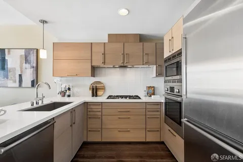 $899,000 | 72 Townsend Street, Unit 501, San Francisco, CA 94107