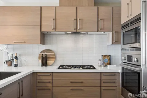 $899,000 | 72 Townsend Street, Unit 501, San Francisco, CA 94107