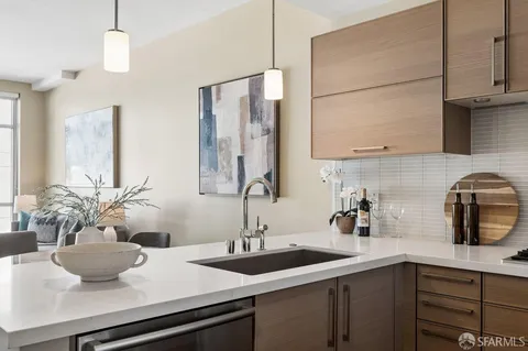 $899,000 | 72 Townsend Street, Unit 501, San Francisco, CA 94107