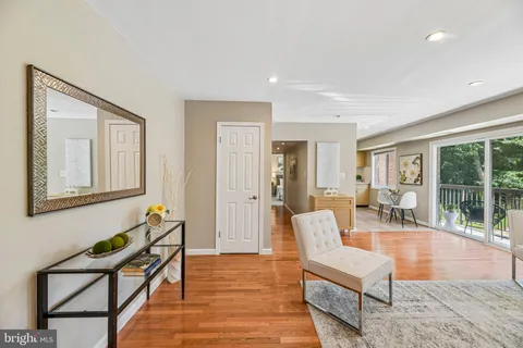 $240,000 | 3220 South 28th Street, Unit 304, Alexandria, VA 22302
